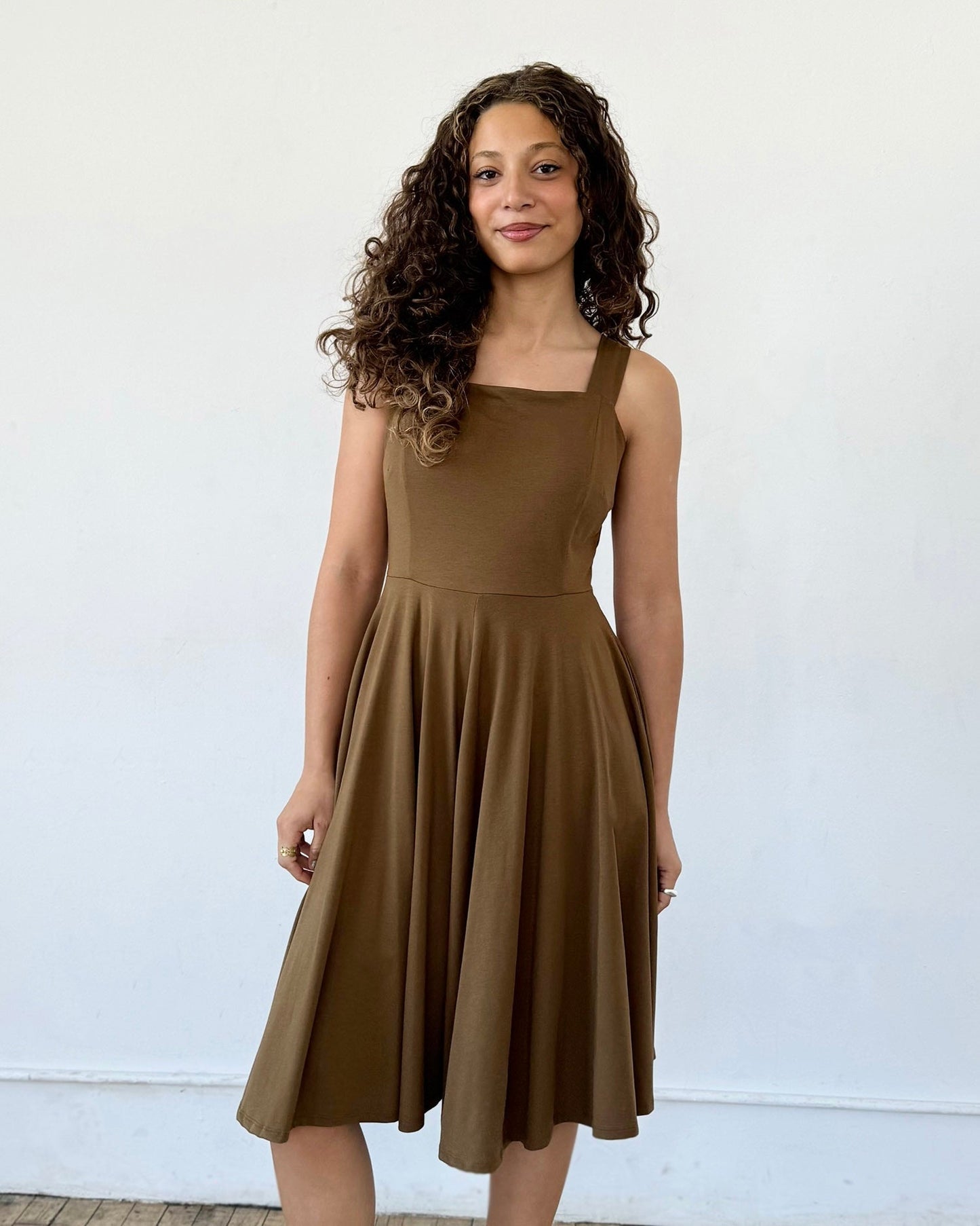 LAVANDE dress in Kona Brown