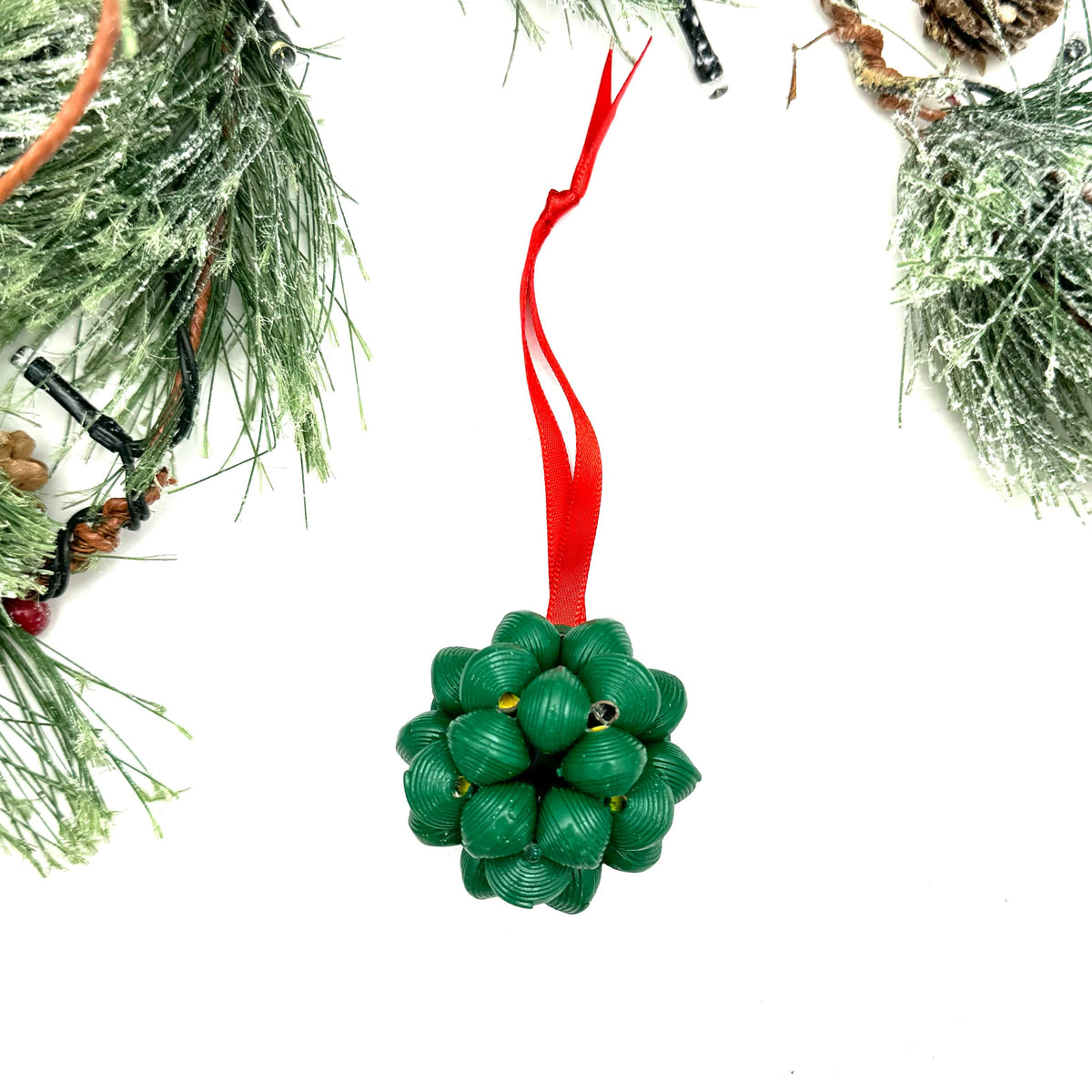 Cereal Box Bead Popcorn Ornament- Holly Green