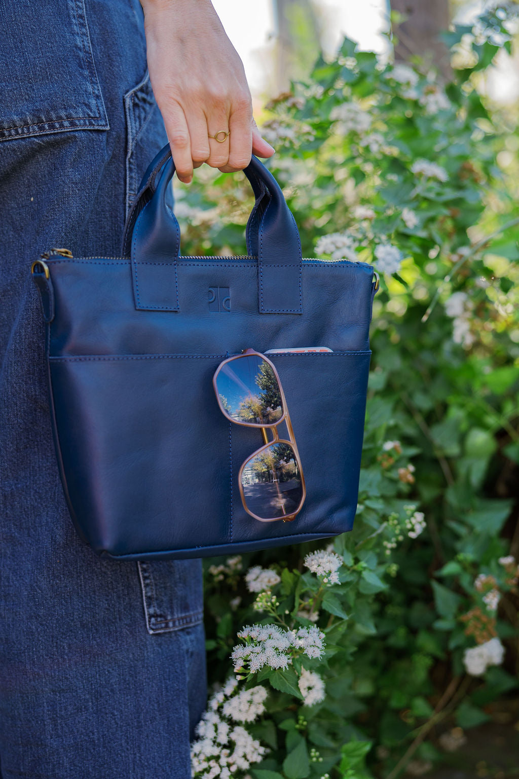Medium Crossbody