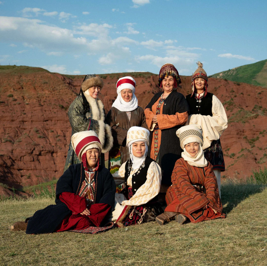 Kyrgies Outdoor Wool Slides