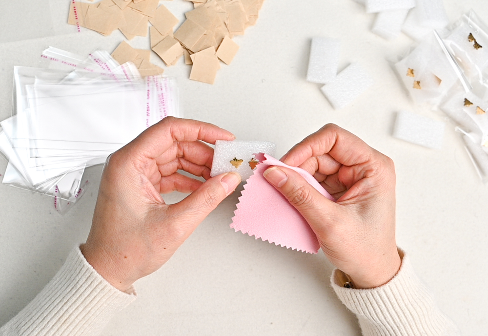 Bumblebee Studs - Gold