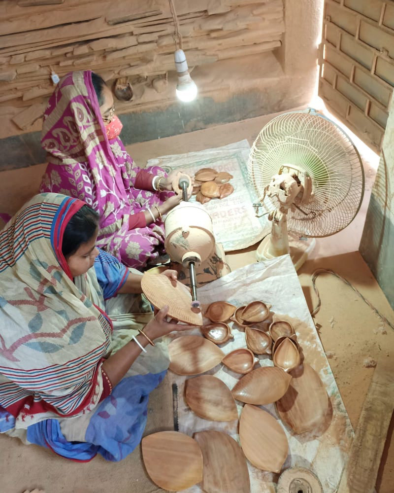 Wooden Leaf Tray - Trades of Hope