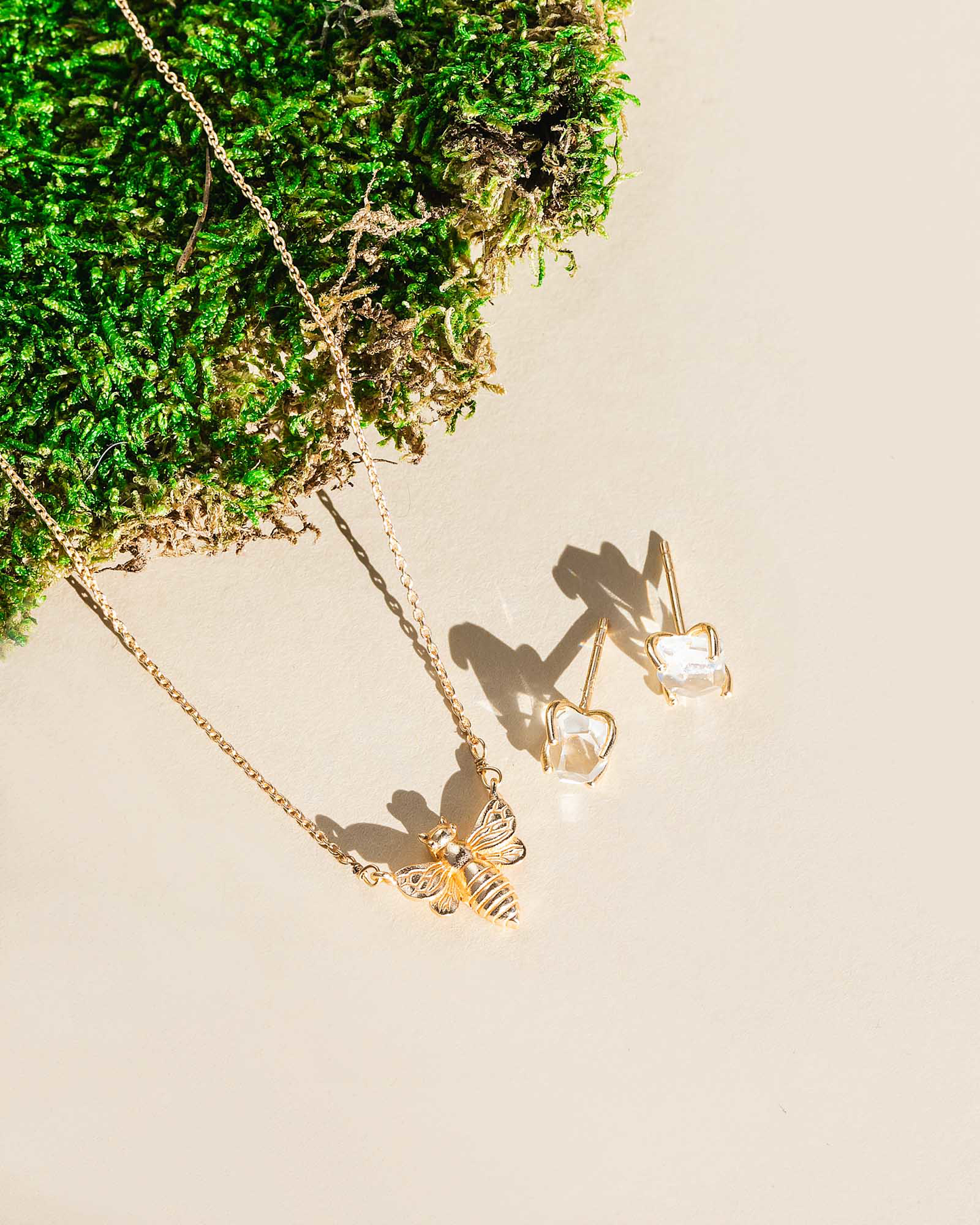 Fighting Hunger Necklace - Gold