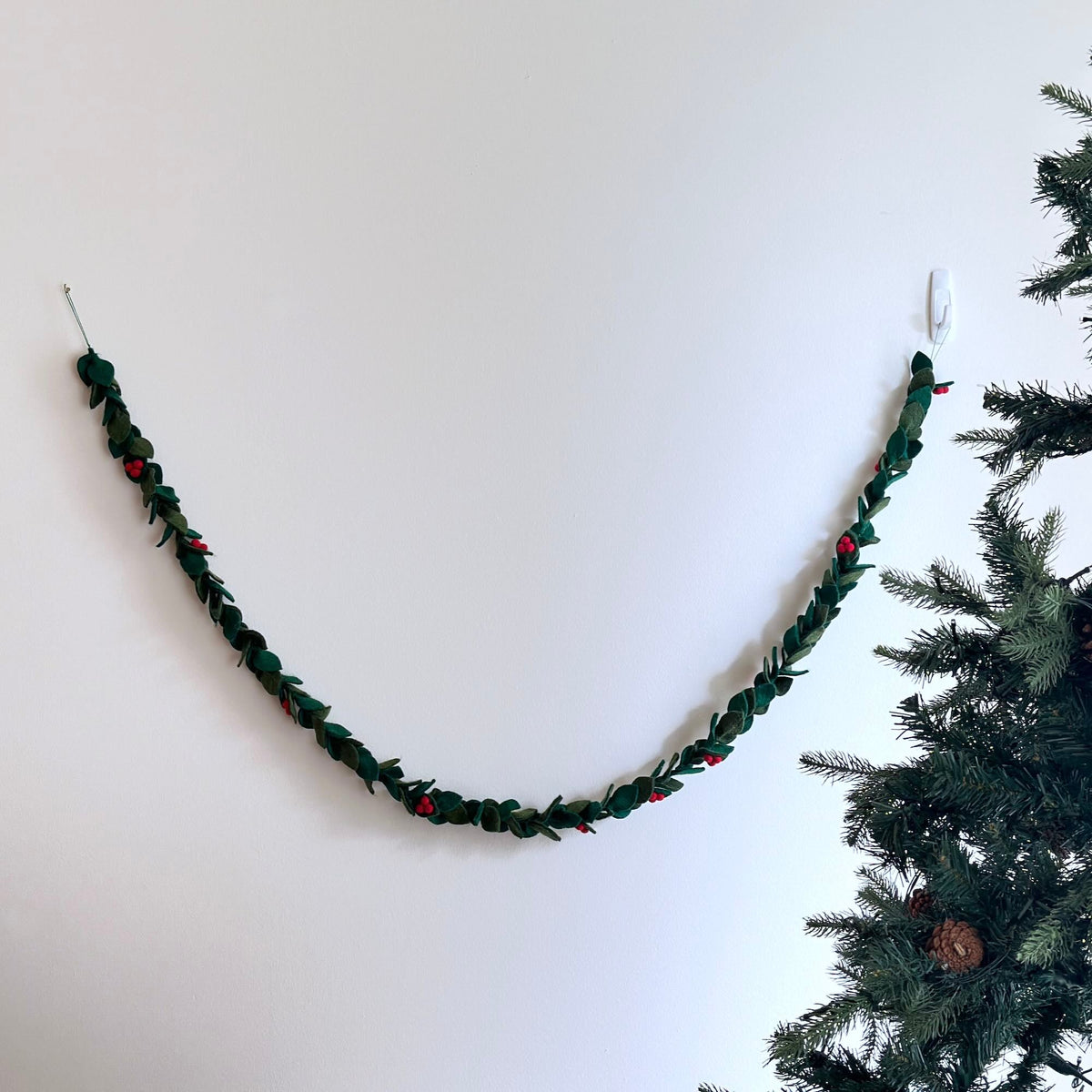 Felt Holly Garland 6ft