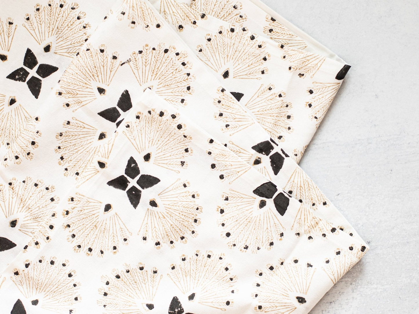 Table Throw (Ivory) - Peacock Paradise, Chai & Black