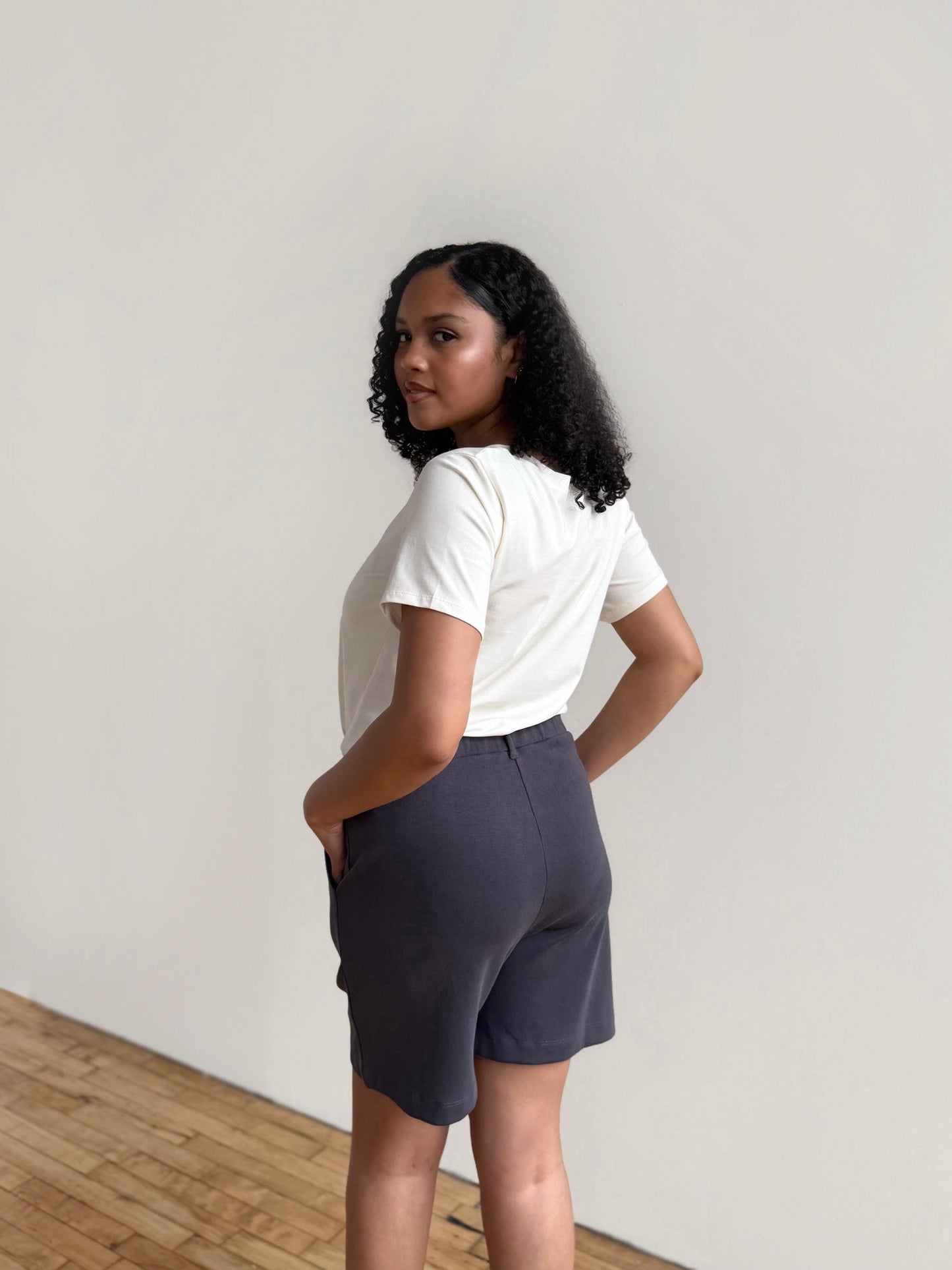 AVERIE heavy knit shorts in Gunmetal