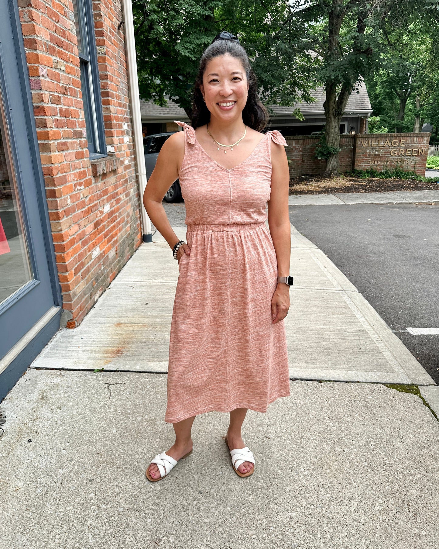 Shoulder Tie knit dress
