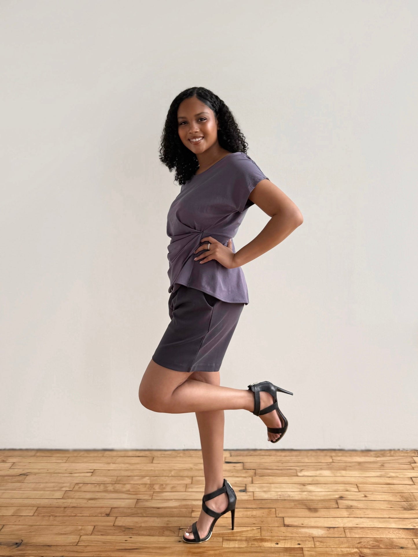 AVERIE heavy knit shorts in Gunmetal