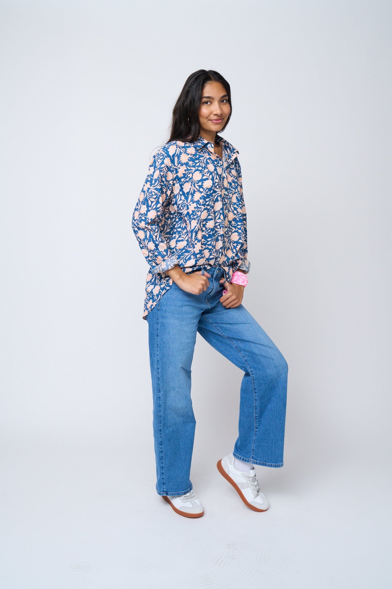 Good Boyfriend Shirt - Floral Escape True Navy & Neon Peach