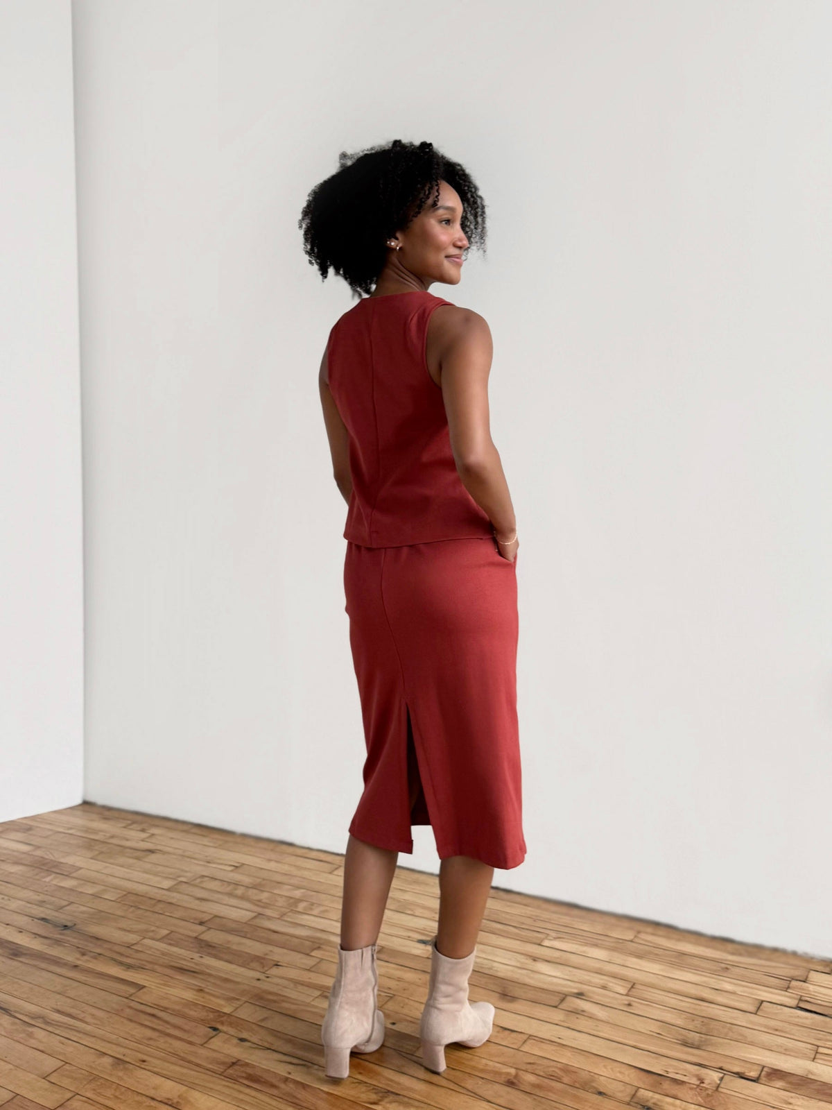 DANIELLE heavy-knit skirt in Red Amber