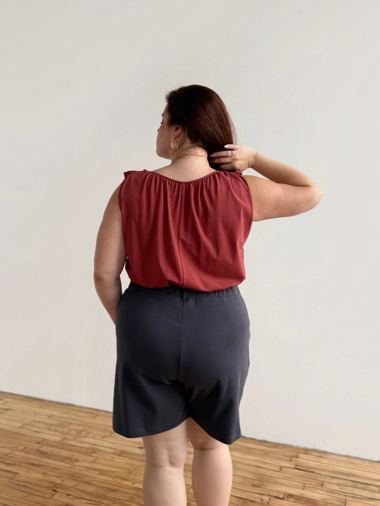 AVERIE heavy knit shorts in Gunmetal