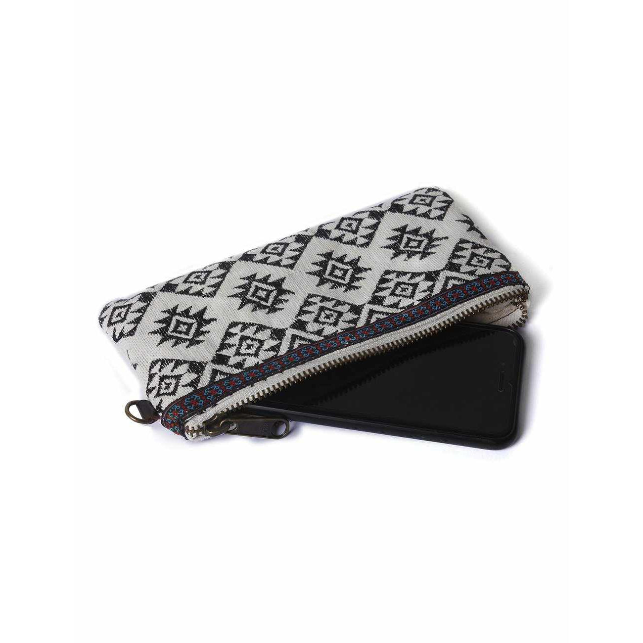 Geometric Diamond Wristlet Bag - Thailand