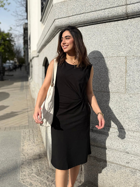 SOL dress in Black