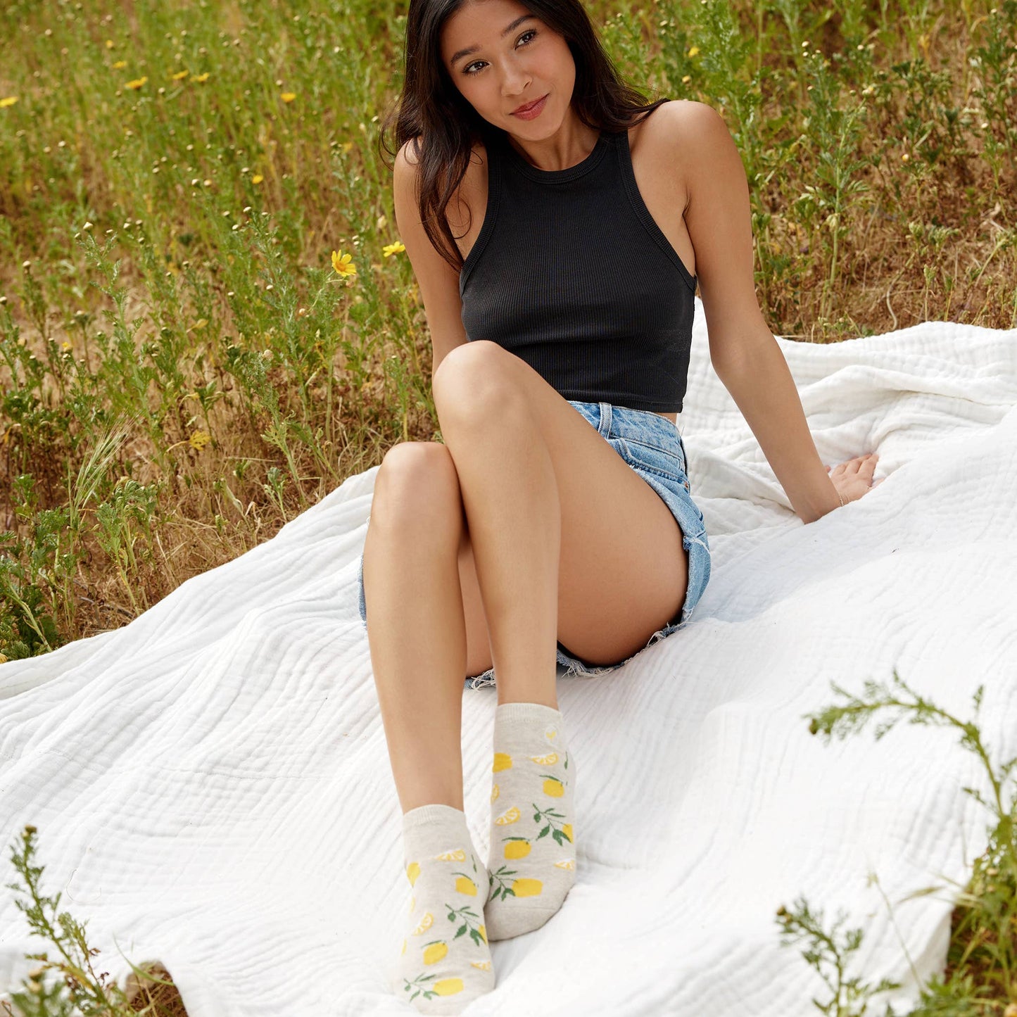Ankle Socks that Plant Trees (Beige Lemons)