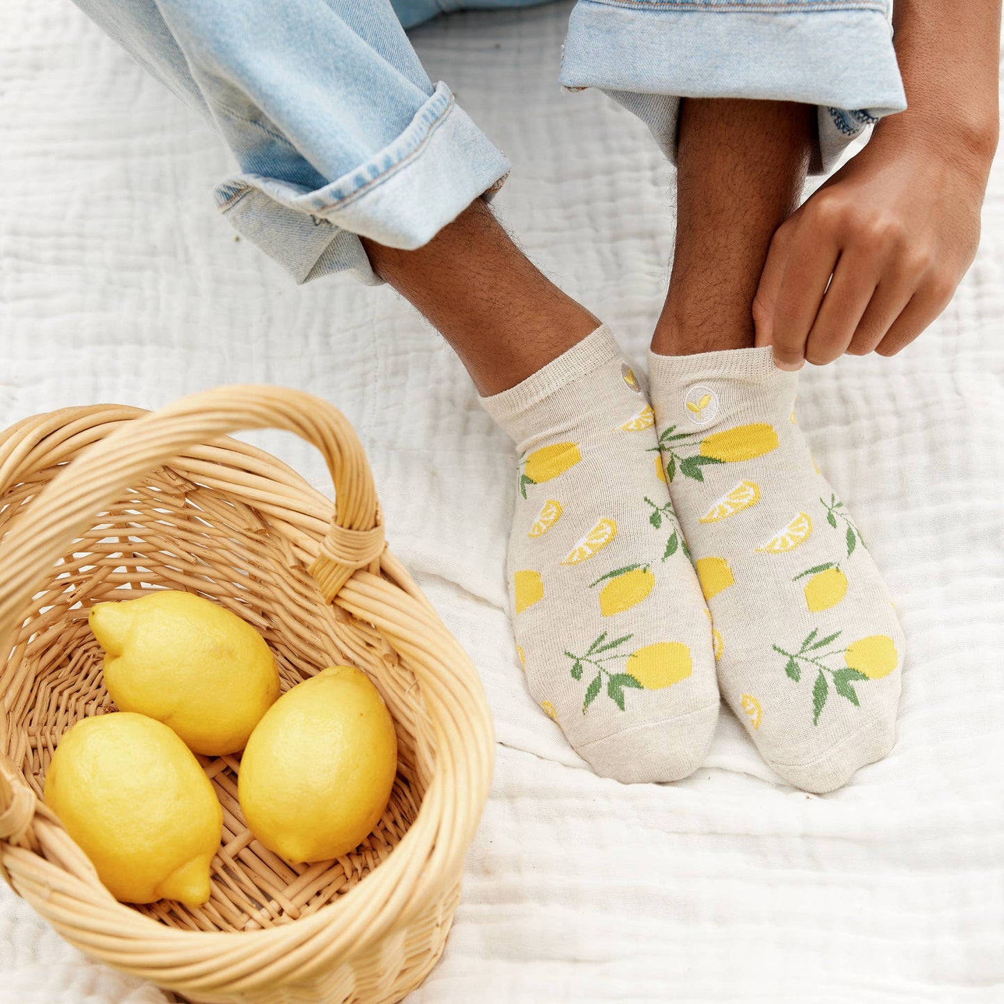 Ankle Socks that Plant Trees (Beige Lemons)