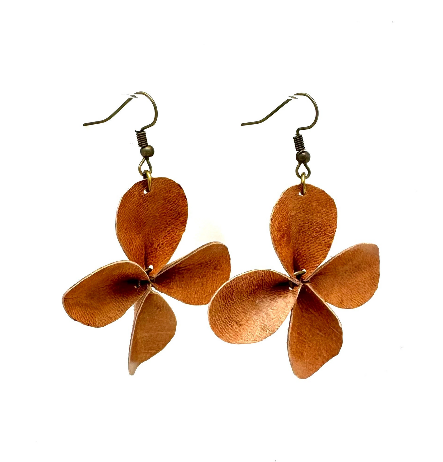 Clover Leather Earrings- Natural