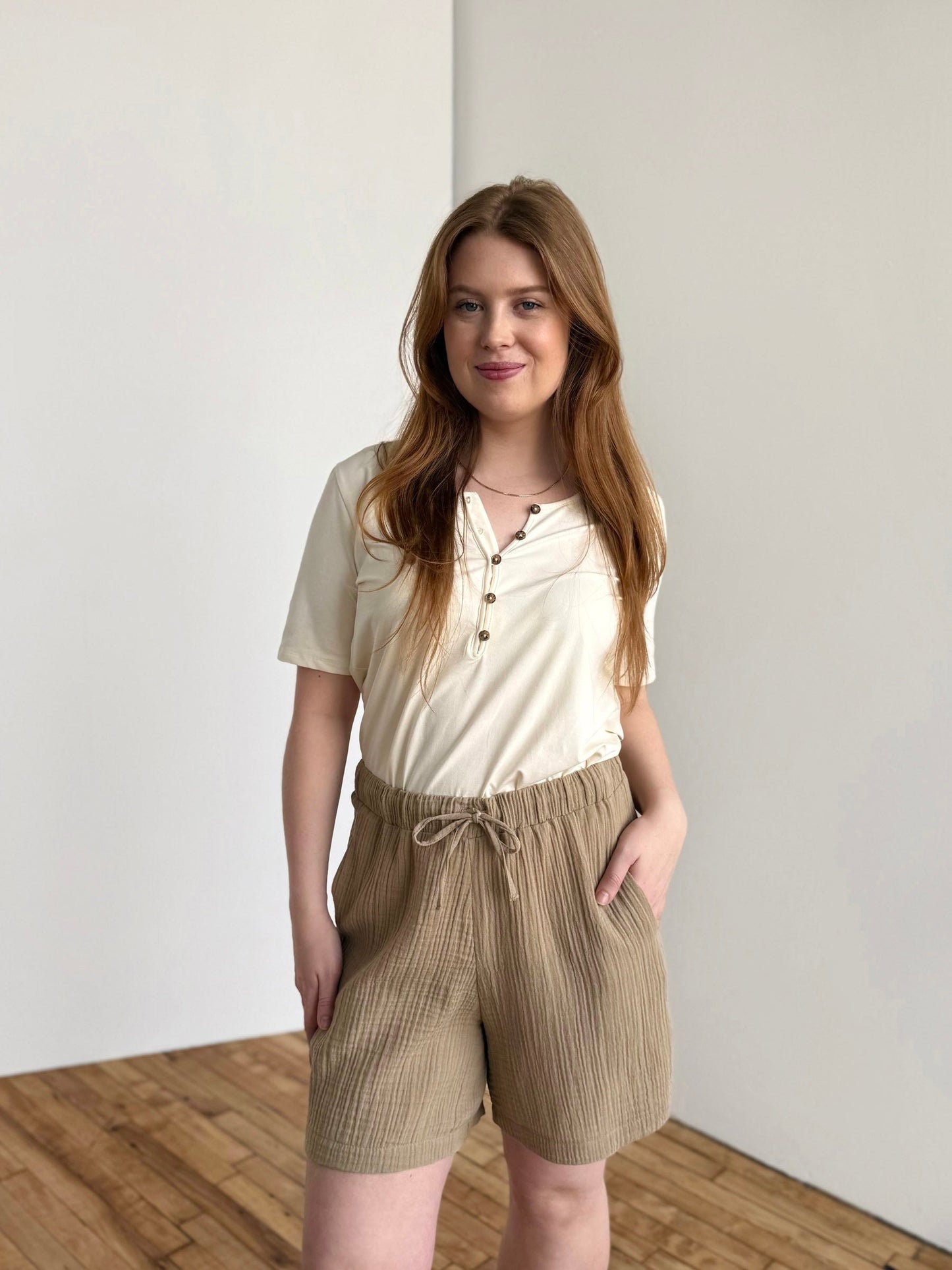 MADRID gauze shorts in Sandy Tan