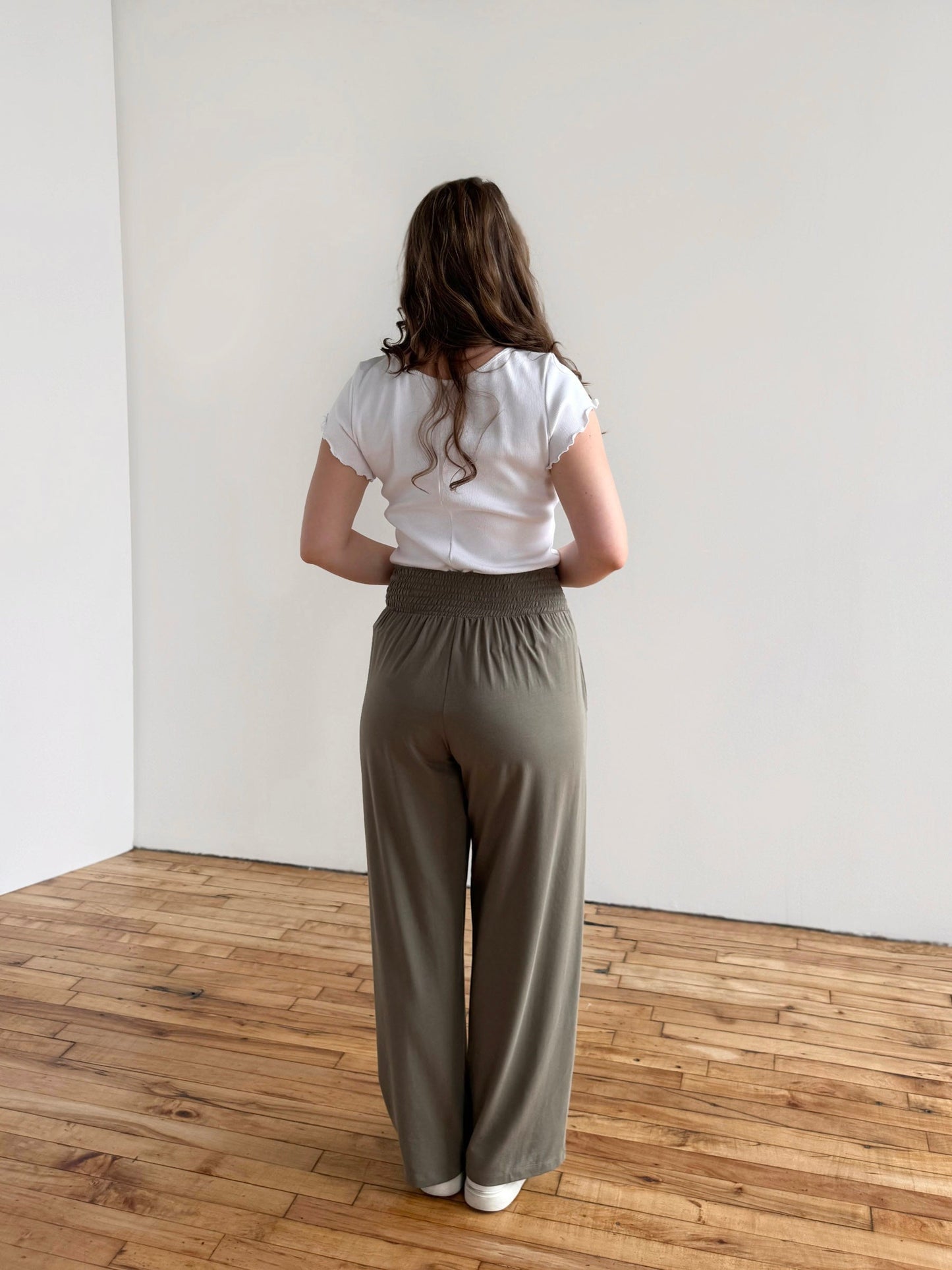EVELINE smocked jersey pants in Silver Sage