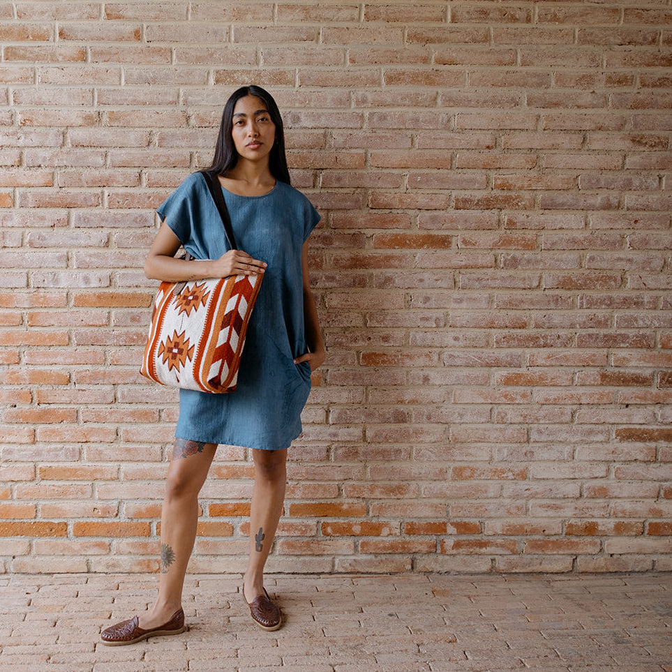 Encuentro Bucket Tote