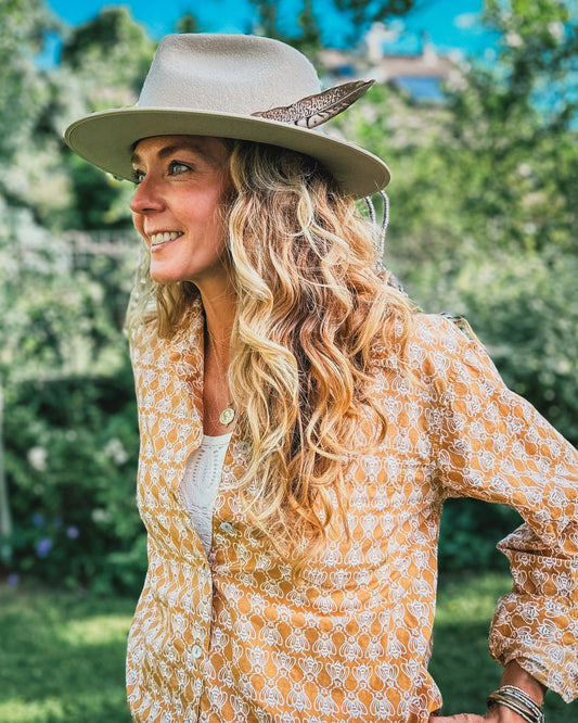 Good Boyfriend Shirt - Bee Happy Honeycomb