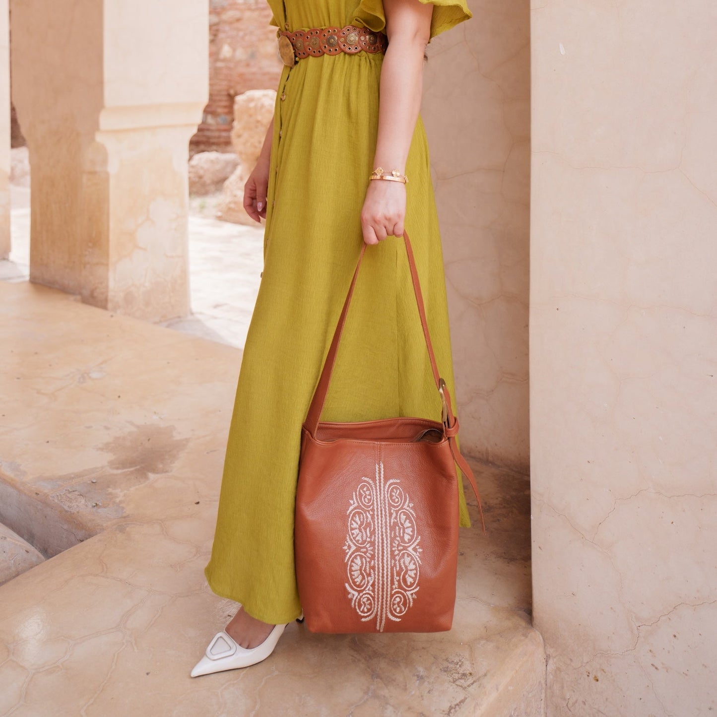 Zahra Leather Bucket Tote