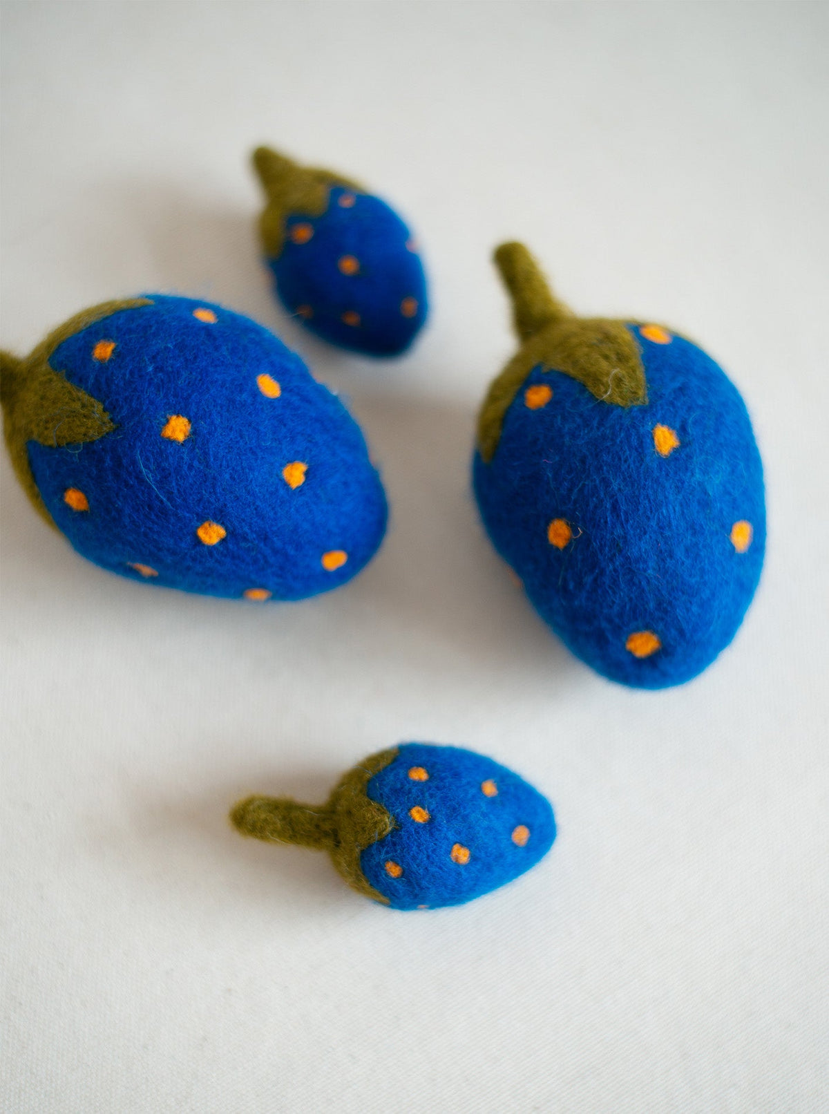 BLUE STRAWBERRY WOOL DOG TOY