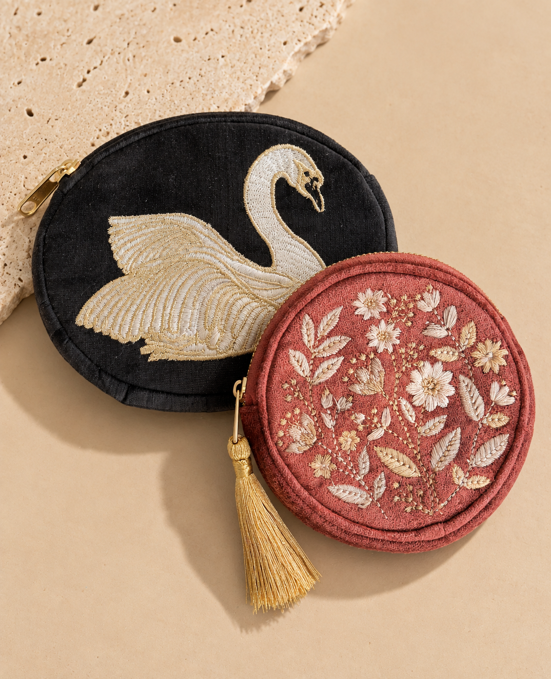 Embroidered Foliage Coin Purse