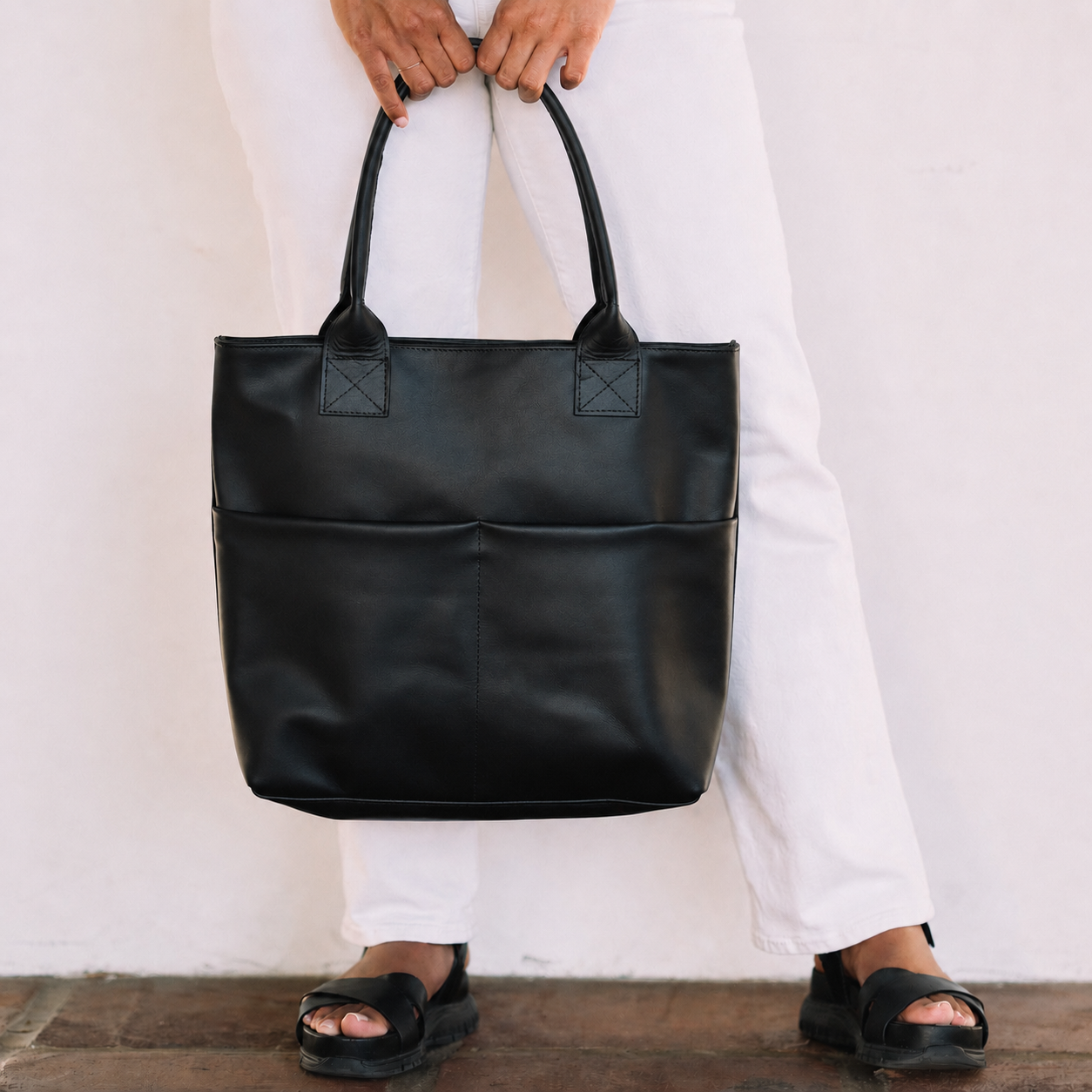Classic Leather Tote Bag (Structured)