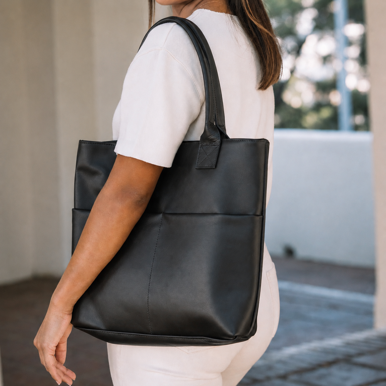Classic Leather Tote Bag (Structured)