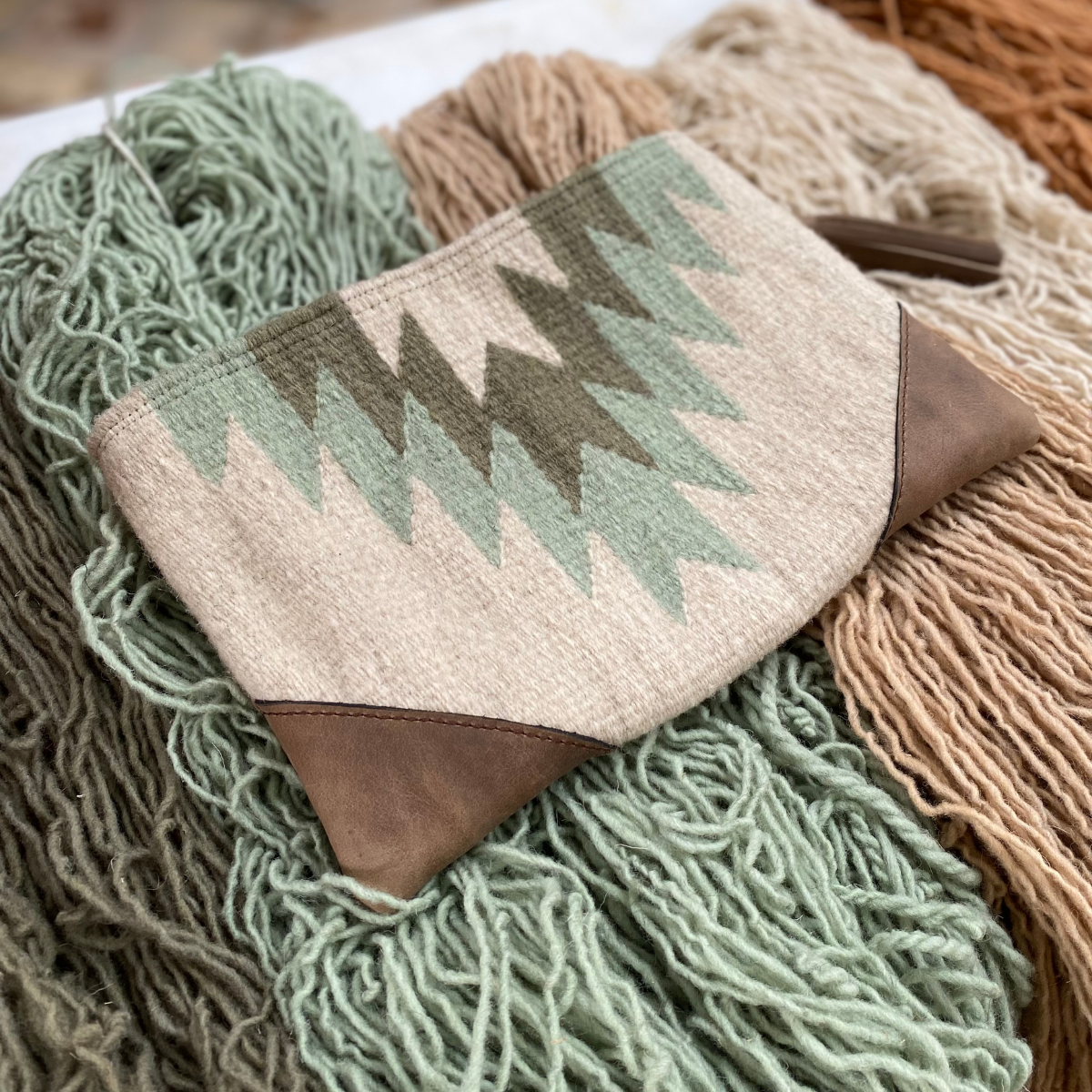 Hoja Nueva Clutch