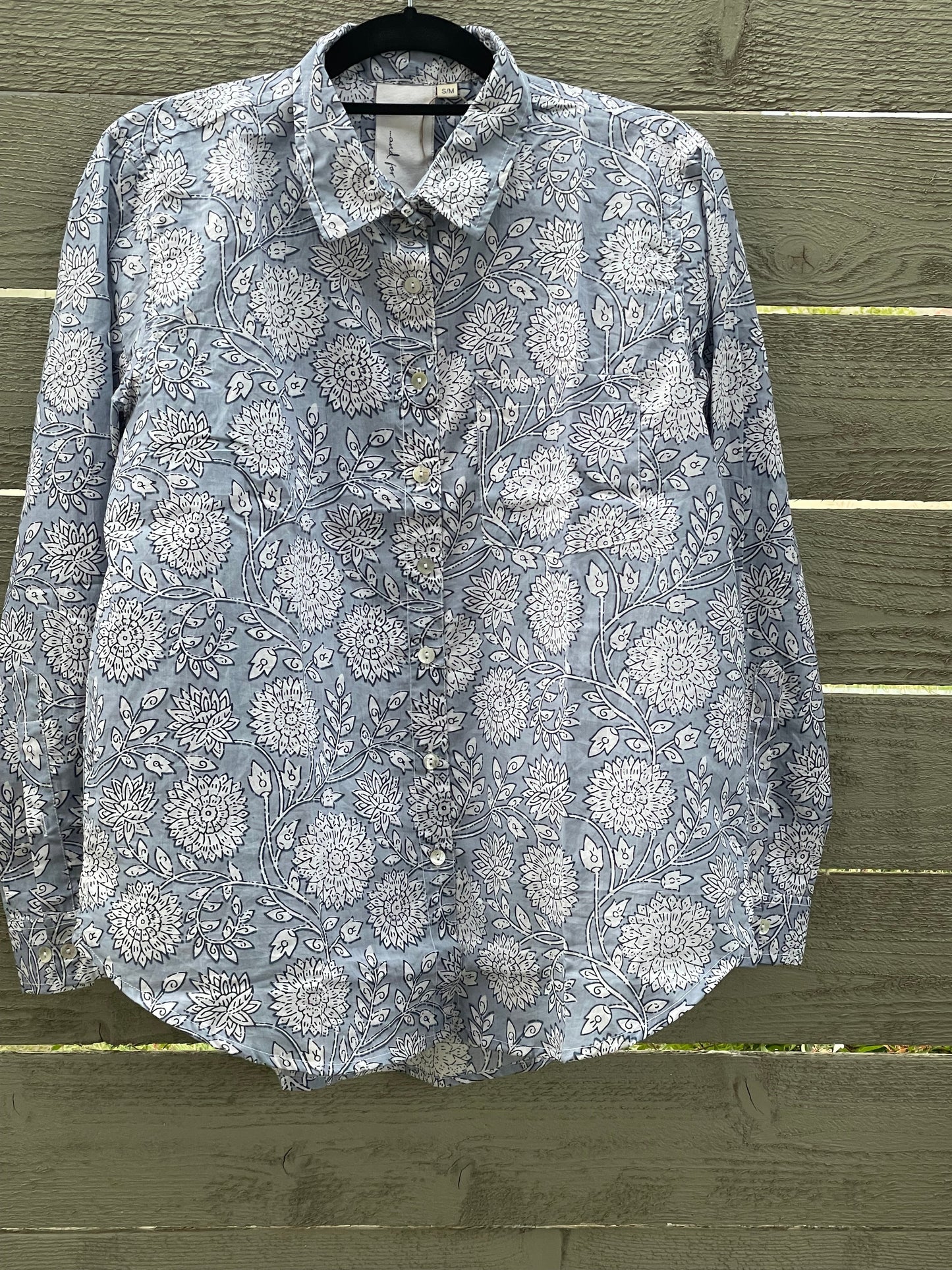 Good Boyfriend Shirt - Hydrangea Beauty Cornflower Blue