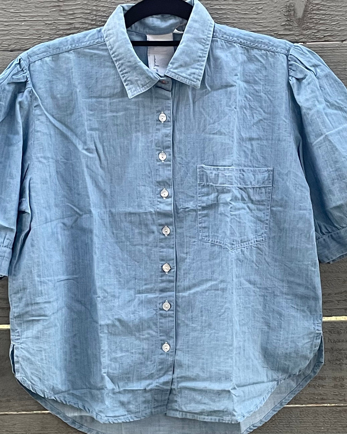 Good Girlfriend Shirt - Chambray Light Wash