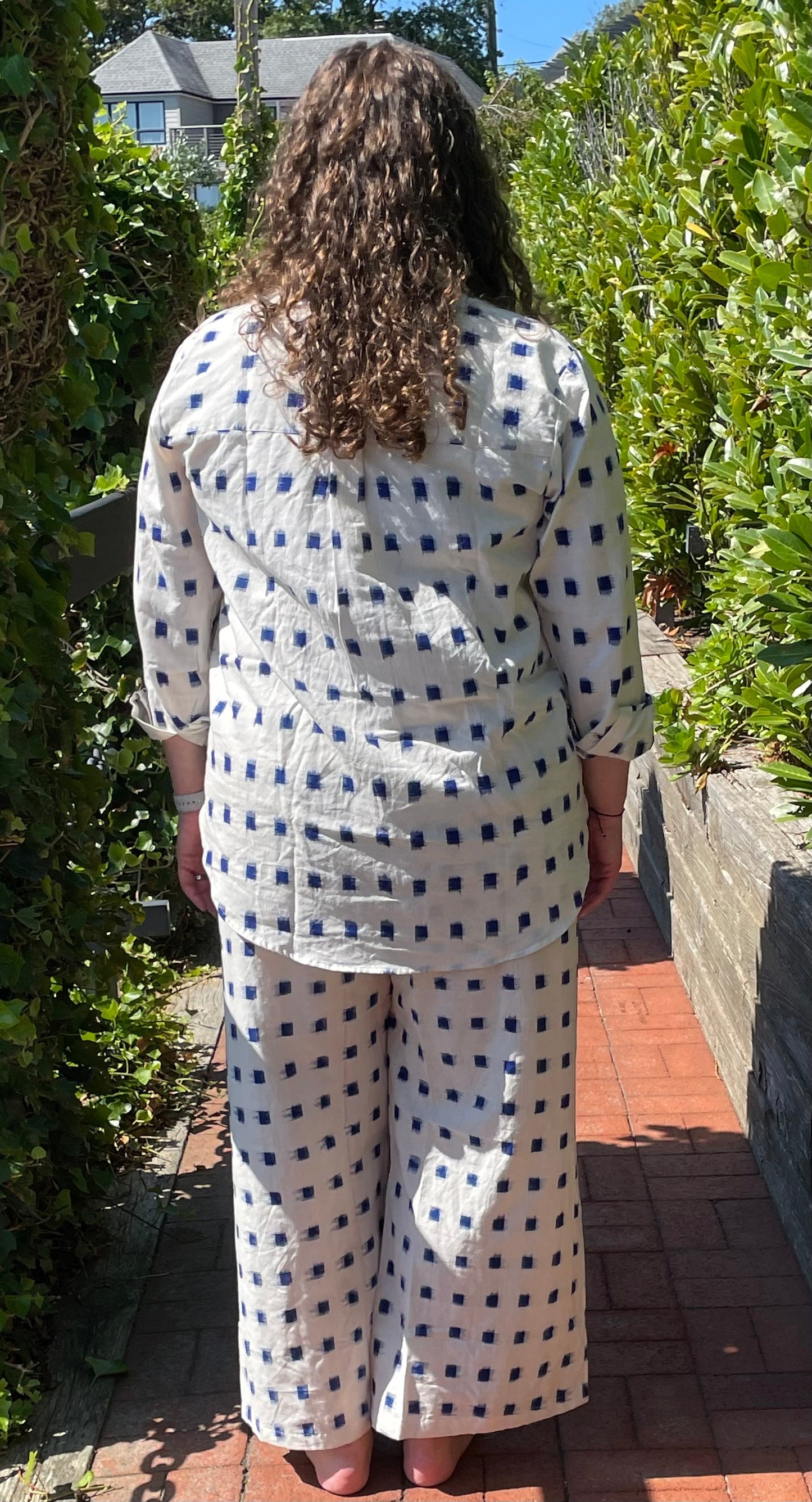 Good Boyfriend Shirt with Mandarin Collar - Ikat Squares Natural Cobalt