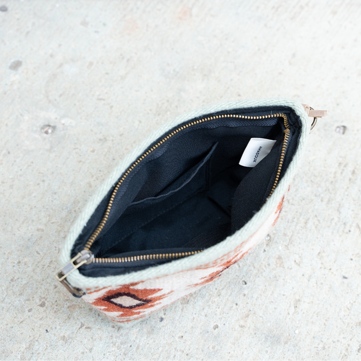Primavera Pouch