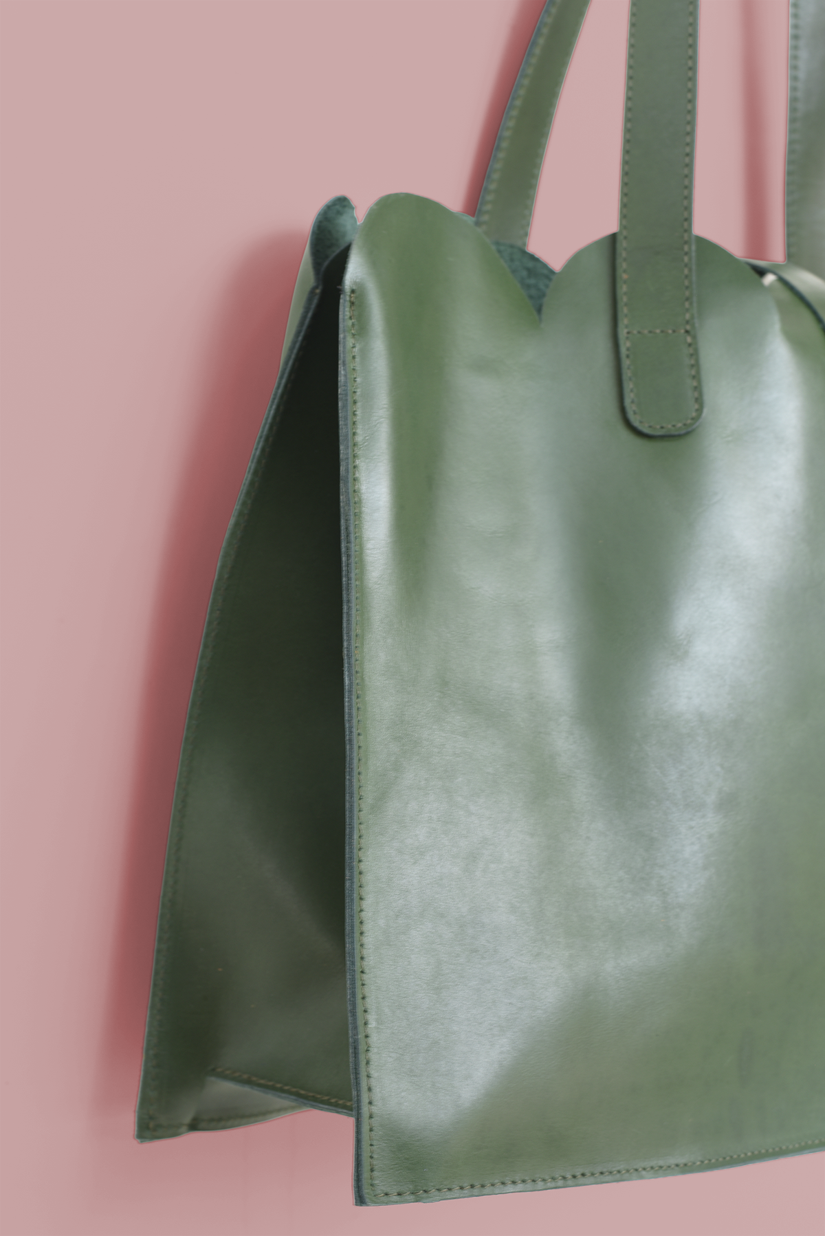 Scalloped Large Leather Handbag