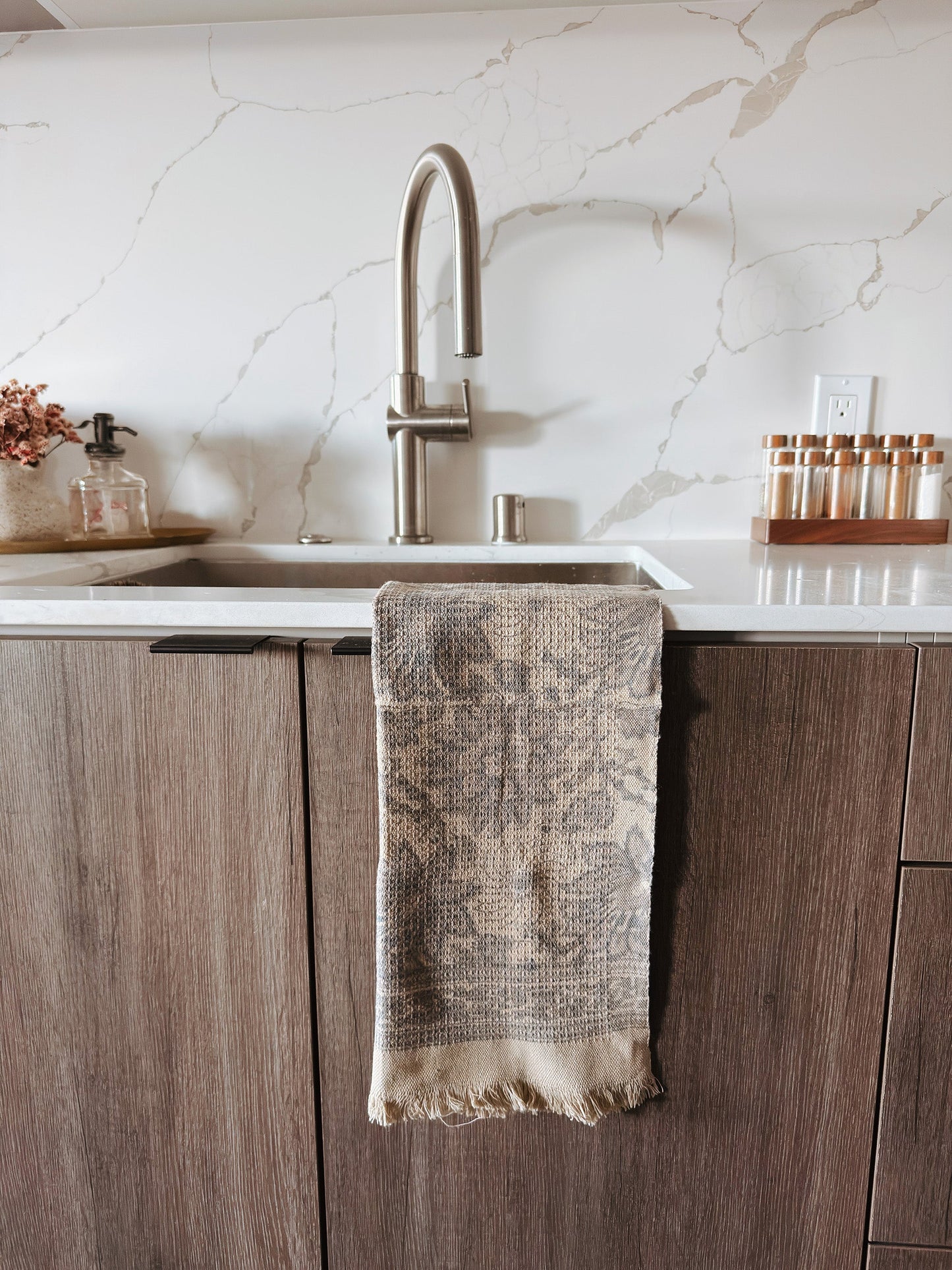 Artemis Khadi Cotton Hand Towels (set of 2)