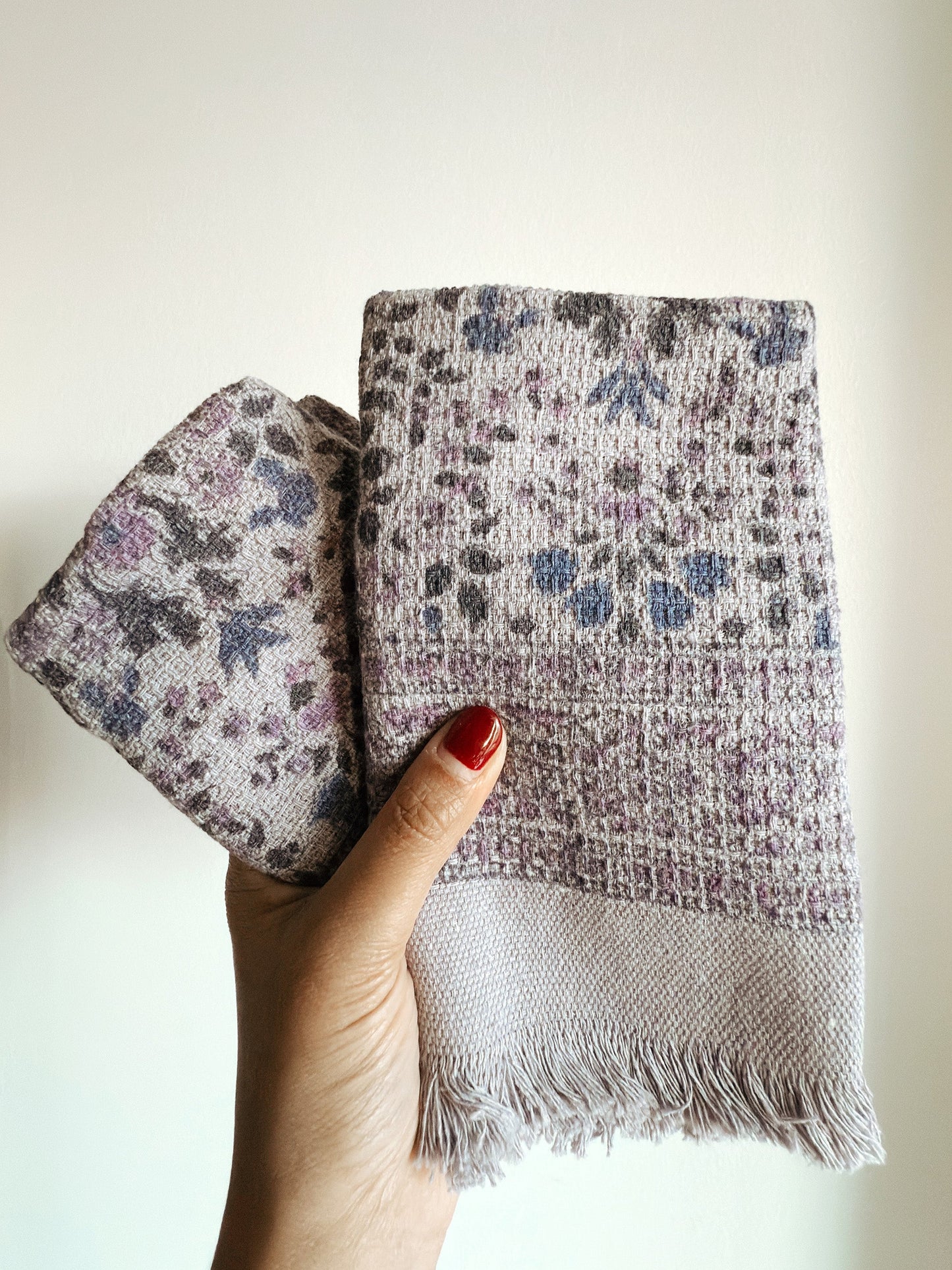 Hera Khadi Cotton Hand Towels (set of 2)