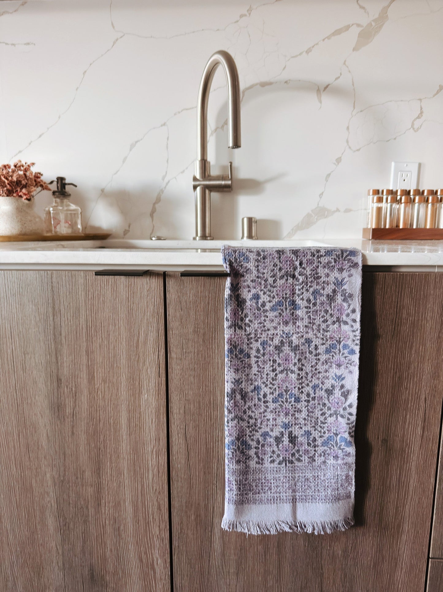 Hera Khadi Cotton Hand Towels (set of 2)