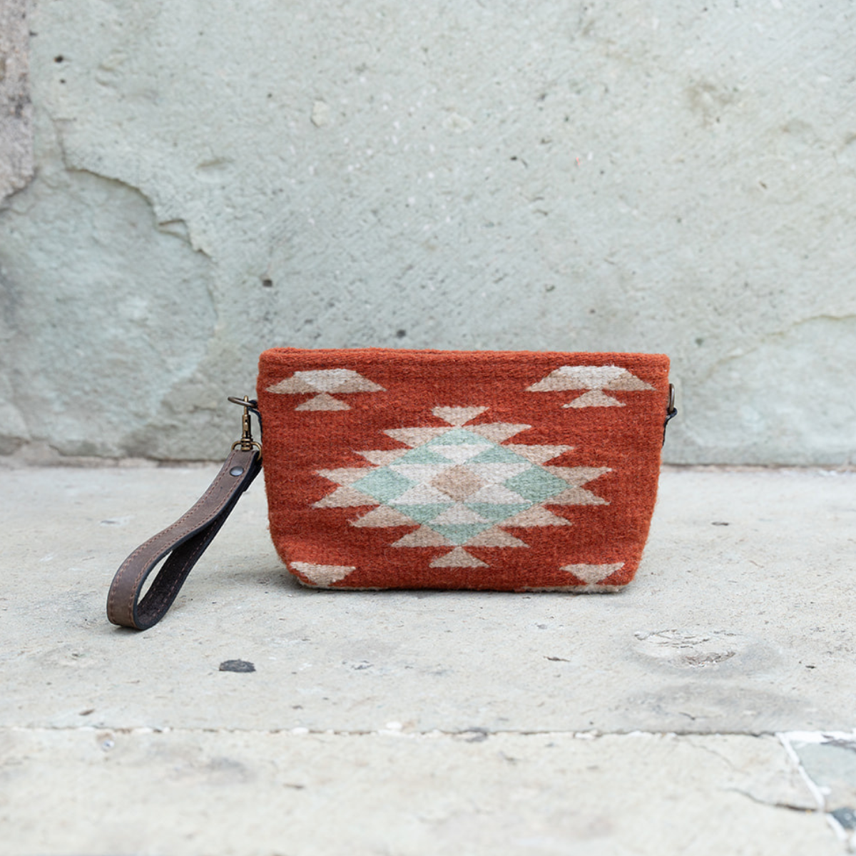 Tierra del Sol Convertible Clutch