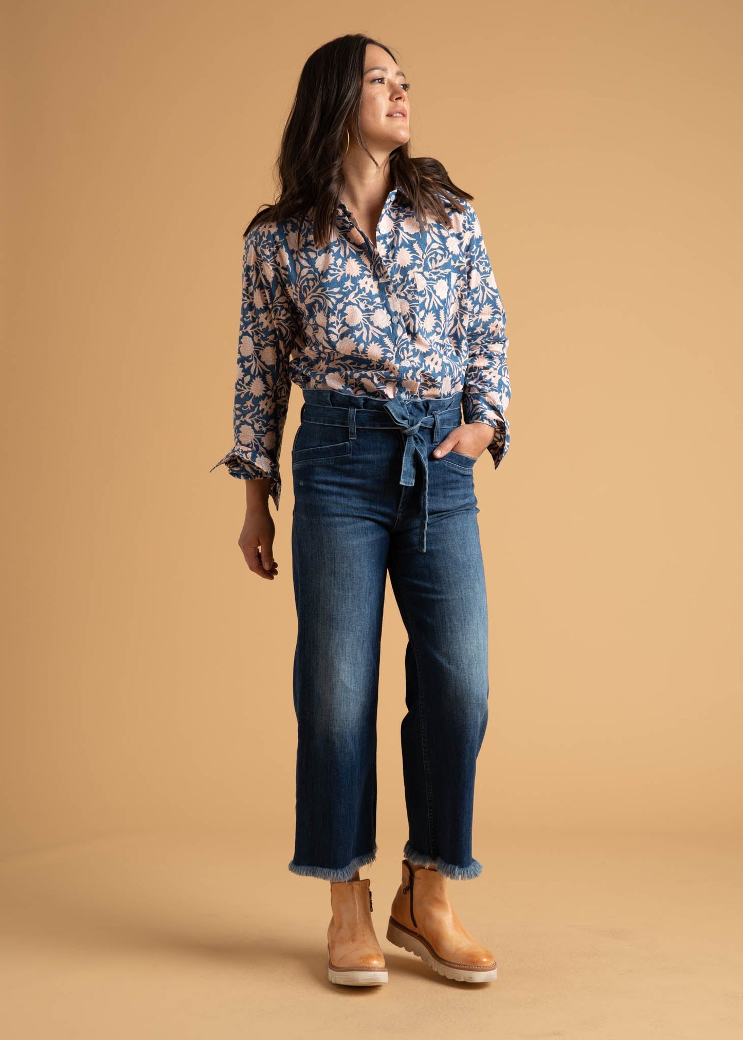 Good Boyfriend Shirt - Floral Escape True Navy & Neon Peach