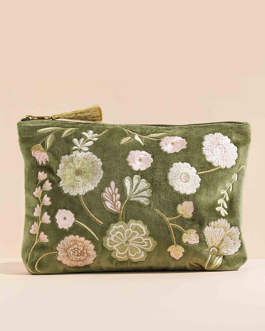 Rewards Exclusive: Garden Pouch