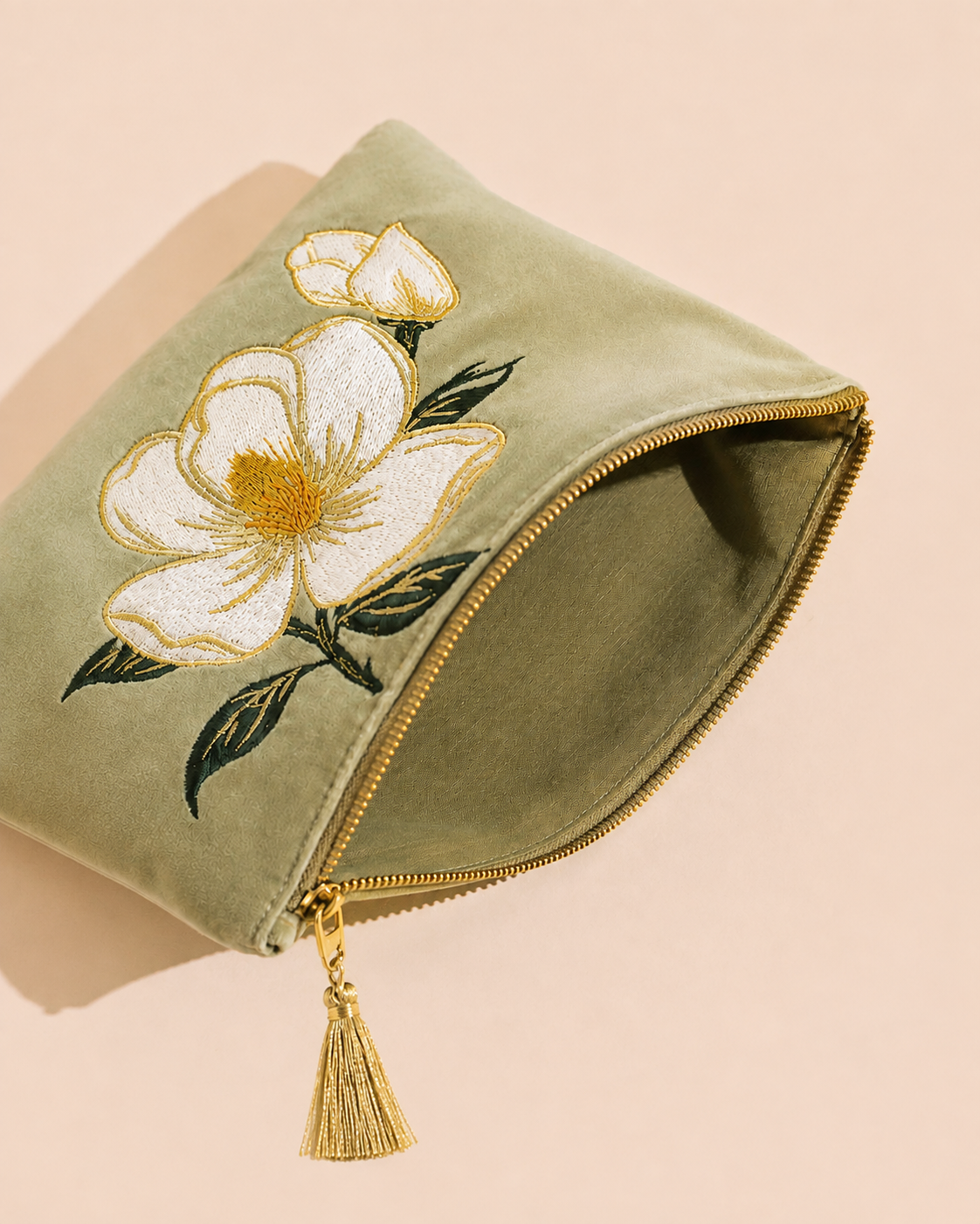 Magnolia Pouch