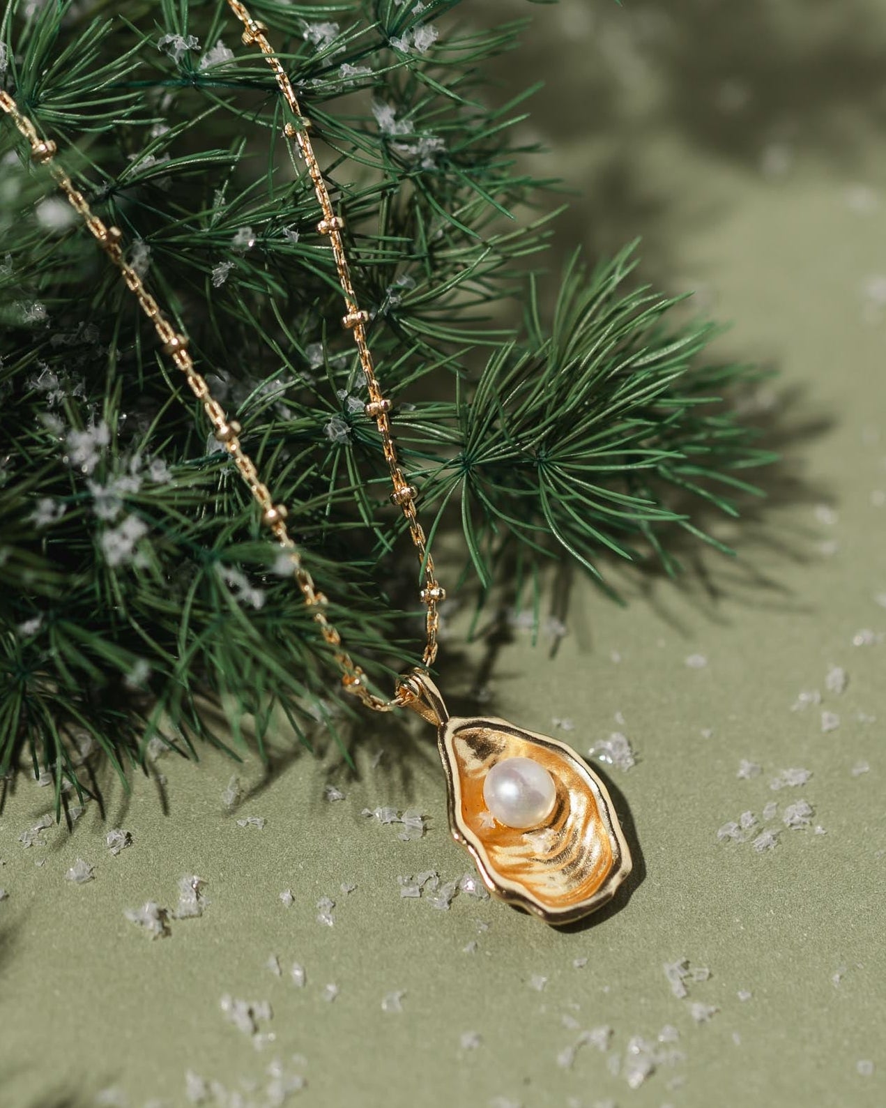 Oyster Necklace - Gold