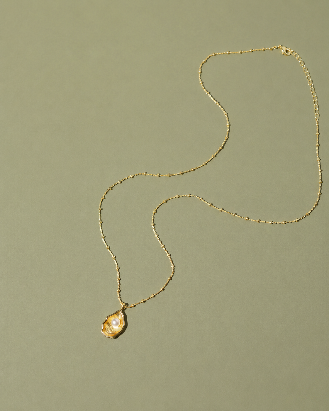 Oyster Necklace - Gold