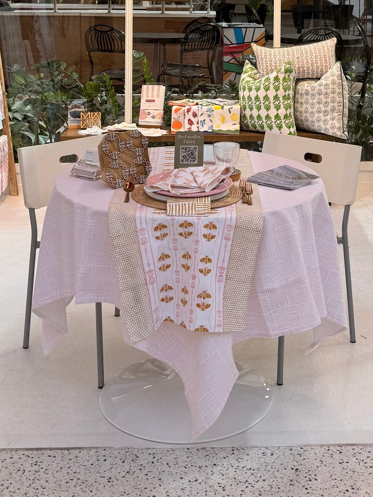 Table Throw - Stripe, Rose
