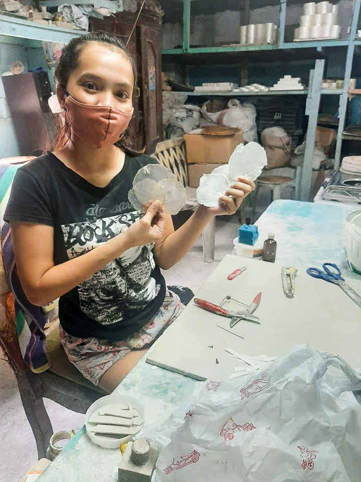 Emelyn, Capiz Artisan in the Philippines