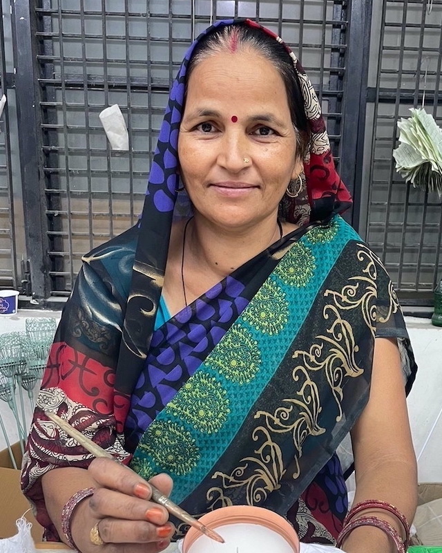 Meenal, Mandala Bell Set Artisan in India